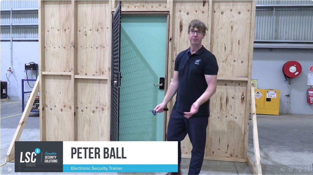 McGrath Ultra Secua - Austral Elegance 3-Point Locking